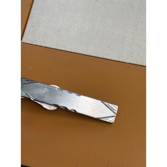 Vintage Mens Tie Clips Lot Of 7 Mixed Designs Sword Gun Harmonica Gold & Silver - Picture 12 of 16